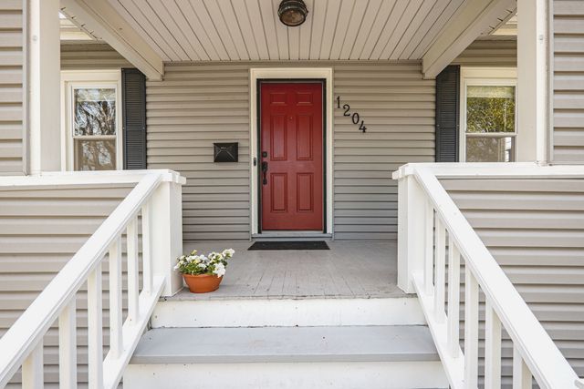 1204 Madison Street, Evanston, IL 60202