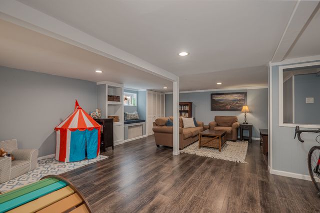1204 Madison Street, Evanston, IL 60202