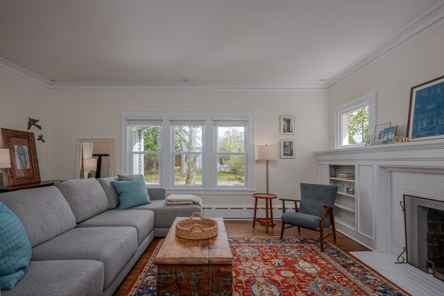 1204 Madison Street, Evanston, IL 60202