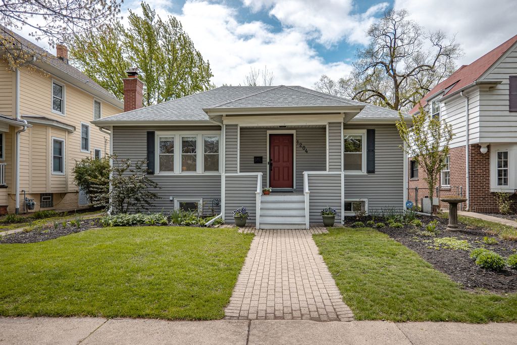 1204 Madison Street, Evanston, IL 60202