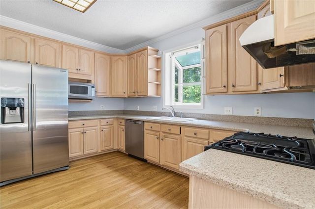 232 Nacoochee Drive, Woodstock, GA 30188
