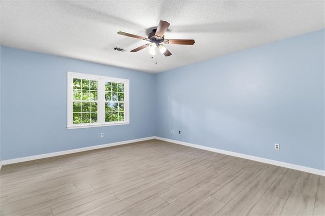 232 Nacoochee Drive, Woodstock, GA 30188