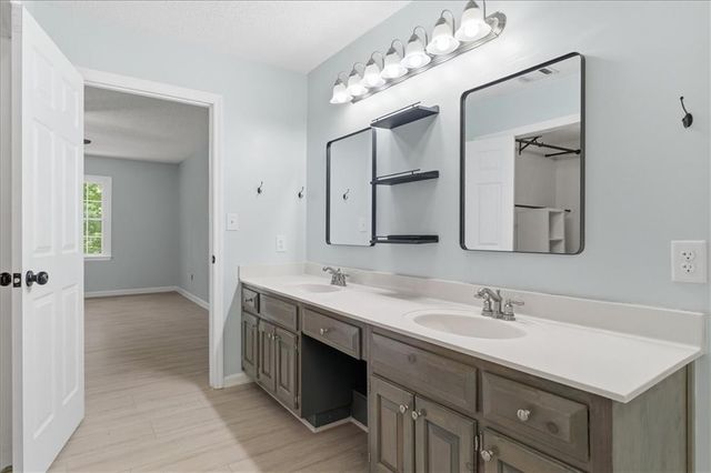 232 Nacoochee Drive, Woodstock, GA 30188