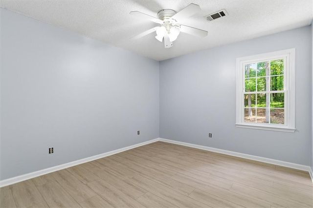 232 Nacoochee Drive, Woodstock, GA 30188