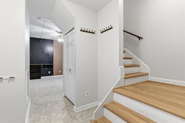 232 Nacoochee Drive, Woodstock, GA 30188