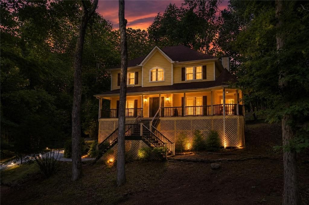 232 Nacoochee Drive, Woodstock, GA 30188
