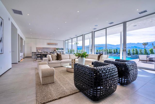 15 Via Linea, Rancho Mirage, CA 92270