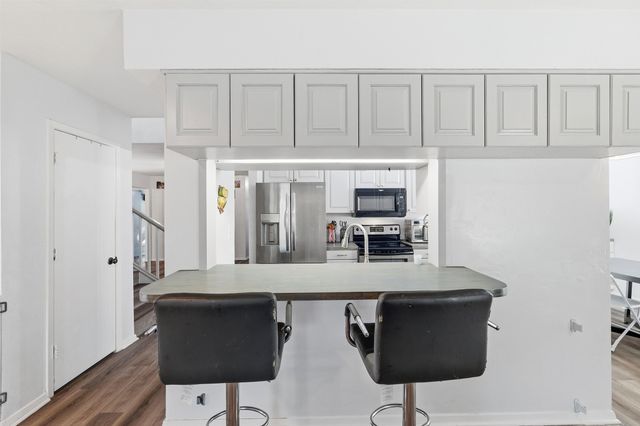 736 NW Wood Street, Burleson, TX 76028