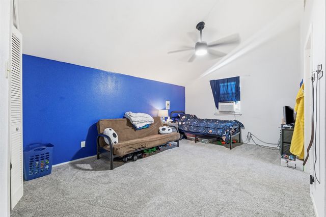 736 NW Wood Street, Burleson, TX 76028