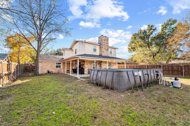 736 NW Wood Street, Burleson, TX 76028