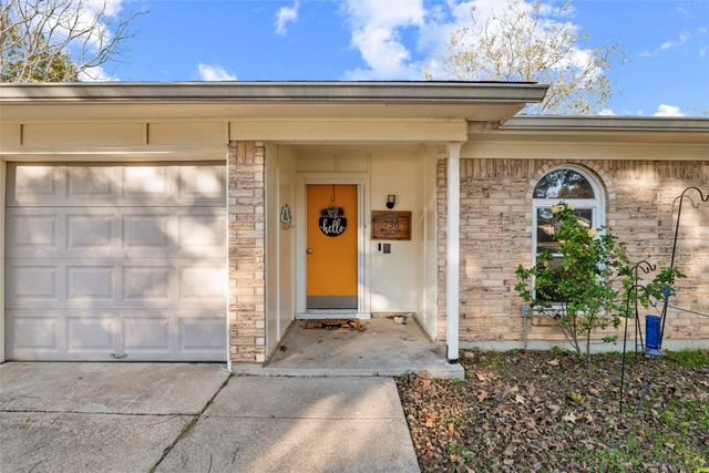 736 NW Wood Street, Burleson, TX 76028