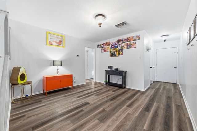 736 NW Wood Street, Burleson, TX 76028