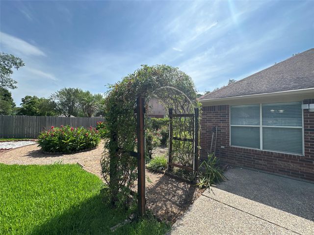 11411 Oak Lake Vista Court, Sugar Land, TX 77498