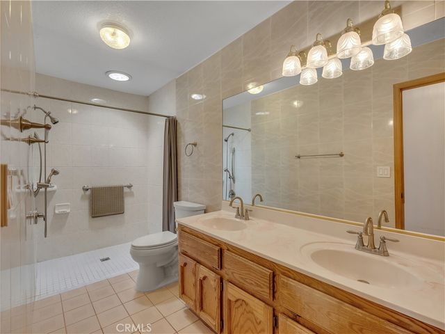 8756 Oakwood, Hesperia, CA 92345