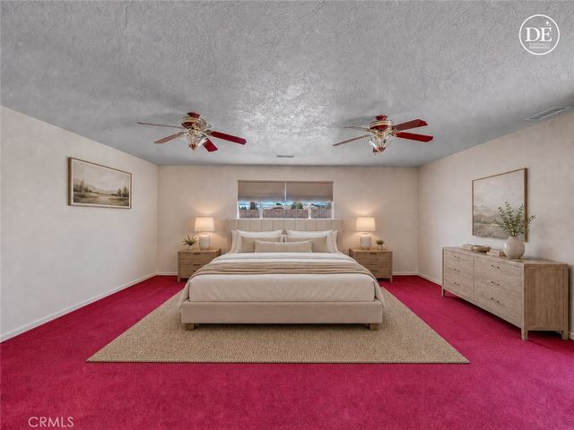8756 Oakwood, Hesperia, CA 92345