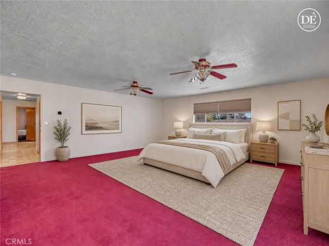 8756 Oakwood, Hesperia, CA 92345
