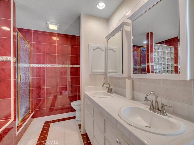8756 Oakwood, Hesperia, CA 92345