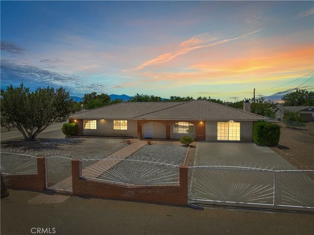 8756 Oakwood, Hesperia, CA 92345