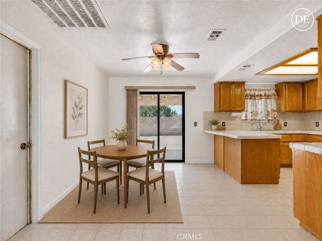 8756 Oakwood, Hesperia, CA 92345