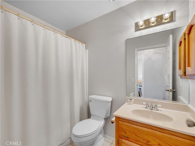 8756 Oakwood, Hesperia, CA 92345