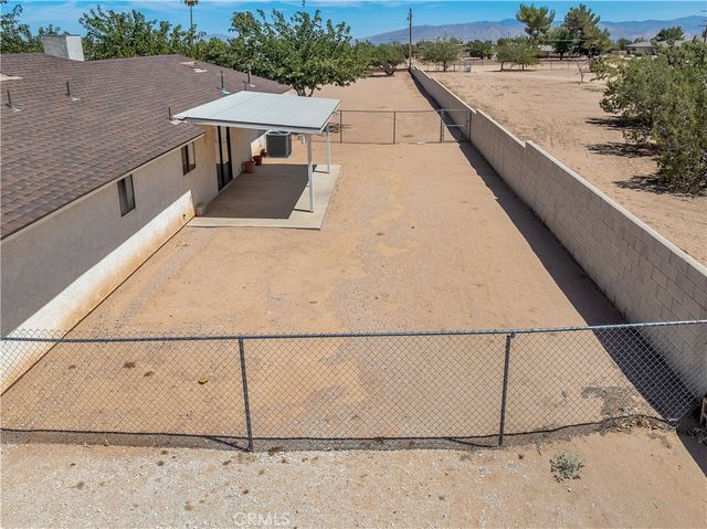 8756 Oakwood, Hesperia, CA 92345