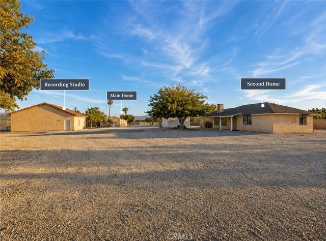 8756 Oakwood, Hesperia, CA 92345