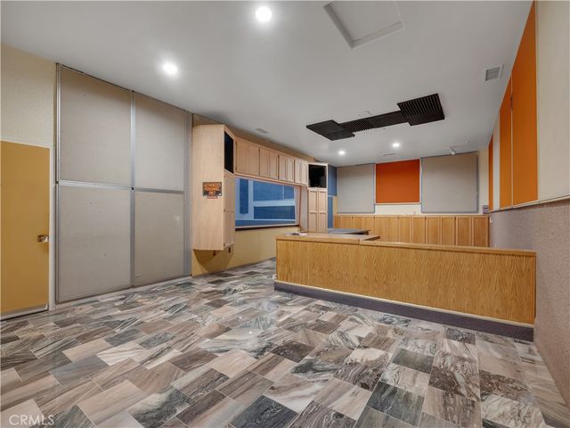 8756 Oakwood, Hesperia, CA 92345