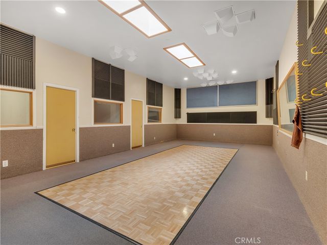 8756 Oakwood, Hesperia, CA 92345
