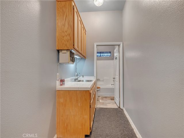 8756 Oakwood, Hesperia, CA 92345