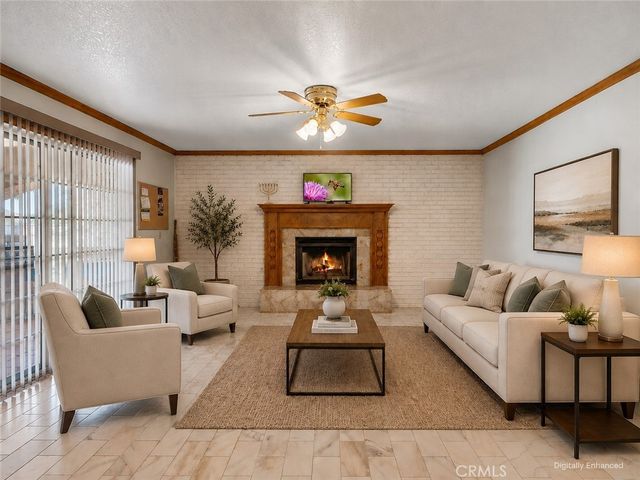 8756 Oakwood, Hesperia, CA 92345