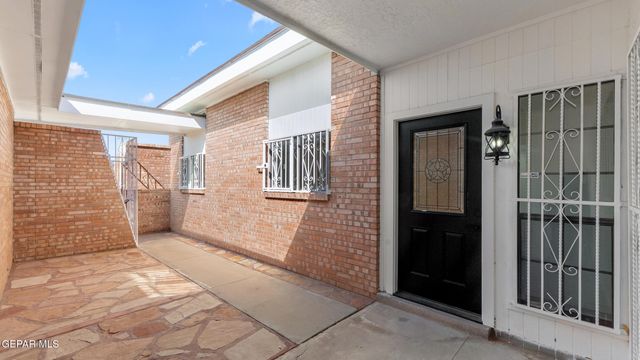 1534 MONTE SANDERS Lane, El Paso, TX 79935