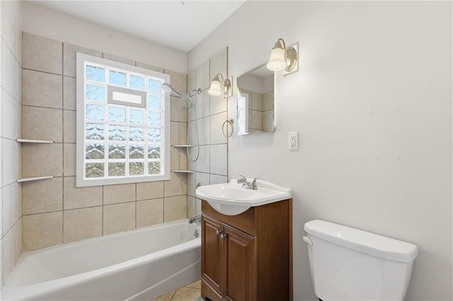 13302 11th Street, Grandview, MO 64030