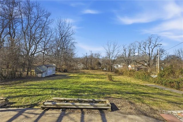 13302 11th Street, Grandview, MO 64030