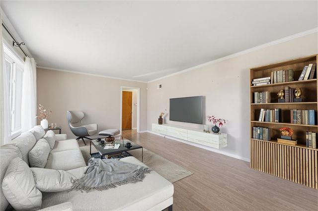 13302 11th Street, Grandview, MO 64030