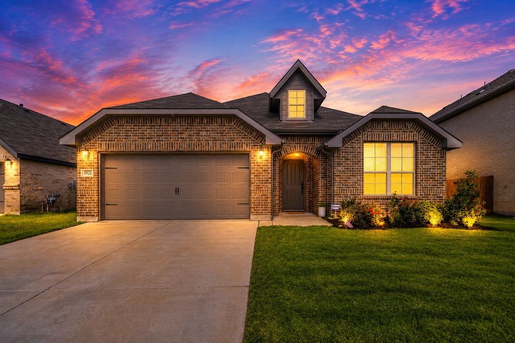5925 Lovills Creek, Fort Worth, TX 76179 — exterior