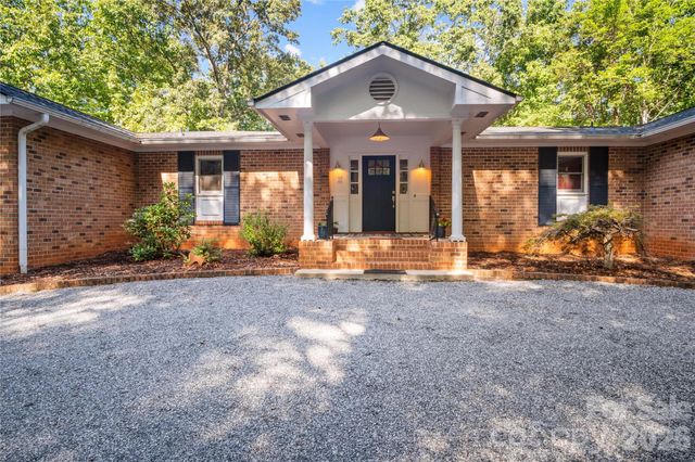 1137 Mountain Laurel Drive, Columbus, NC 28722