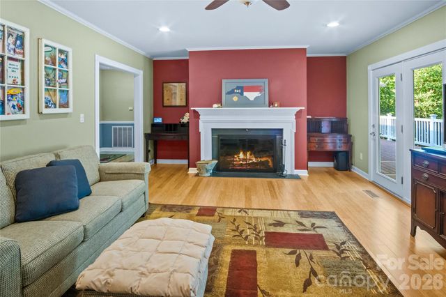 1137 Mountain Laurel Drive, Columbus, NC 28722