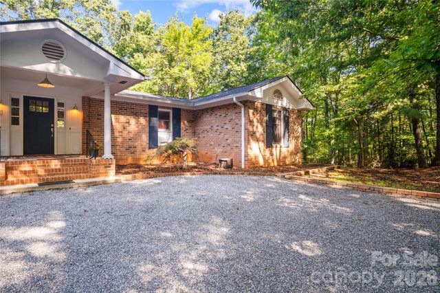 1137 Mountain Laurel Drive, Columbus, NC 28722