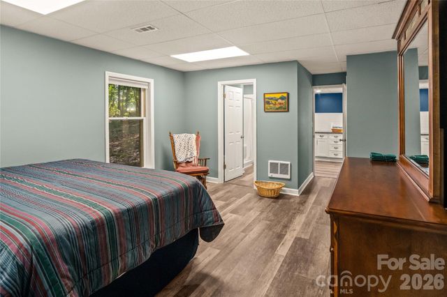 1137 Mountain Laurel Drive, Columbus, NC 28722