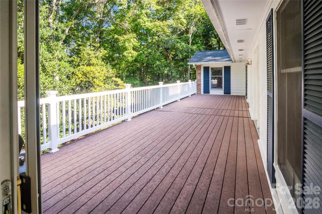 1137 Mountain Laurel Drive, Columbus, NC 28722