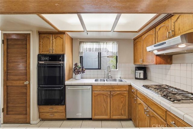 301 W Loraine Street 5, Glendale, CA 91202