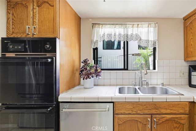 301 W Loraine Street 5, Glendale, CA 91202