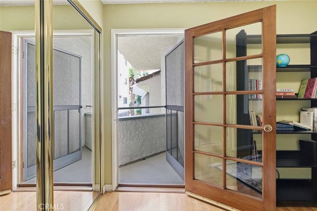 301 W Loraine Street 5, Glendale, CA 91202