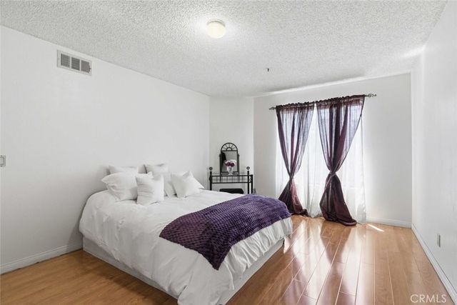 301 W Loraine Street 5, Glendale, CA 91202