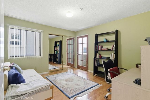 301 W Loraine Street 5, Glendale, CA 91202