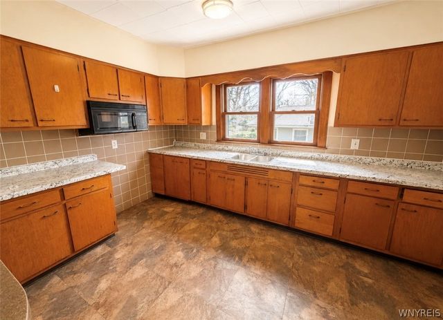 67 Thornton Ave, Buffalo, NY 14215