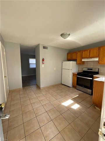 12 Pollux Cir E Apt 1, Portsmouth, VA 23701
