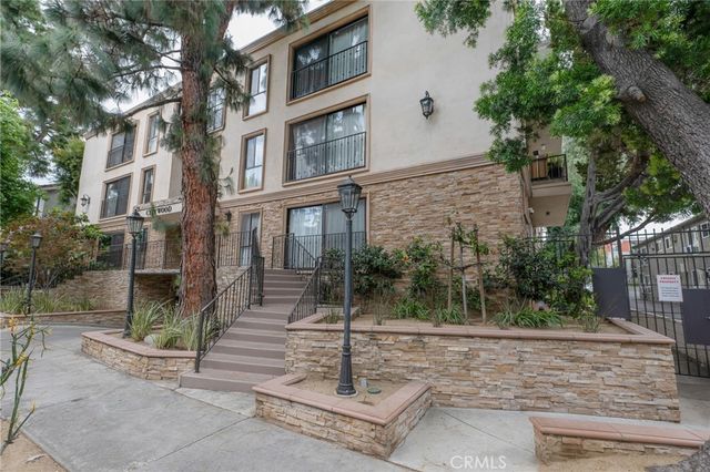 15344 Weddington Street 102, Sherman Oaks, CA 91411