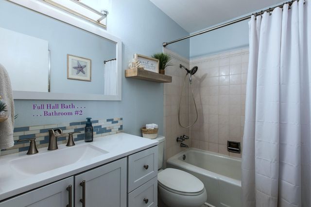 11609 Lexington Avenue NE, Albuquerque, NM 87112