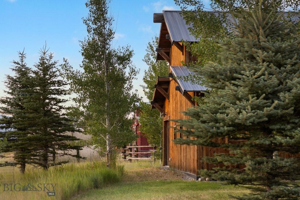 1921 E River Road, Livingston, MT 59047 photo 11